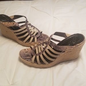 Wedge size 9.5, in great condition
